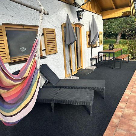Ferienhaus Veronika Mit 2000Qm Garten Und Bergblick Унтерамергау Екстериор снимка