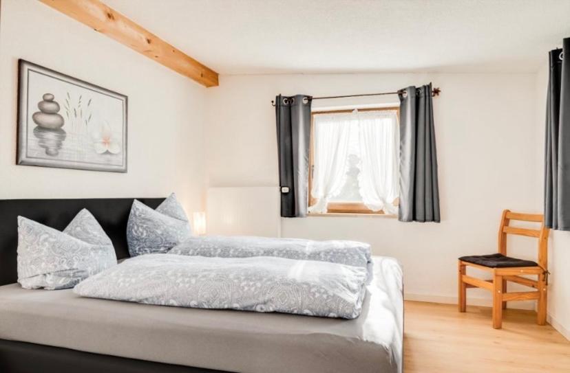 Ferienhaus Veronika Mit 2000Qm Garten Und Bergblick Унтерамергау Екстериор снимка